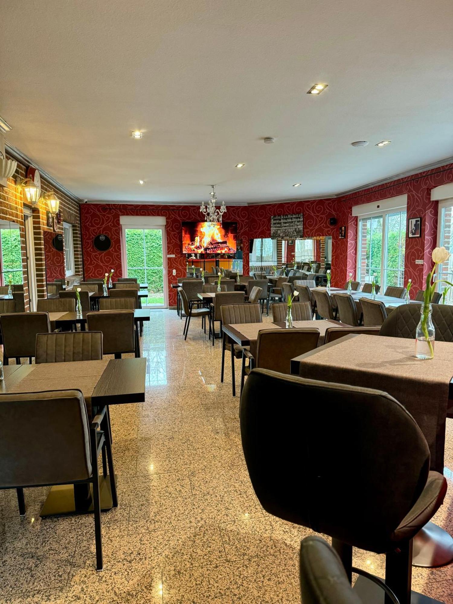 Dua Hotel Sarstedt Exterior foto